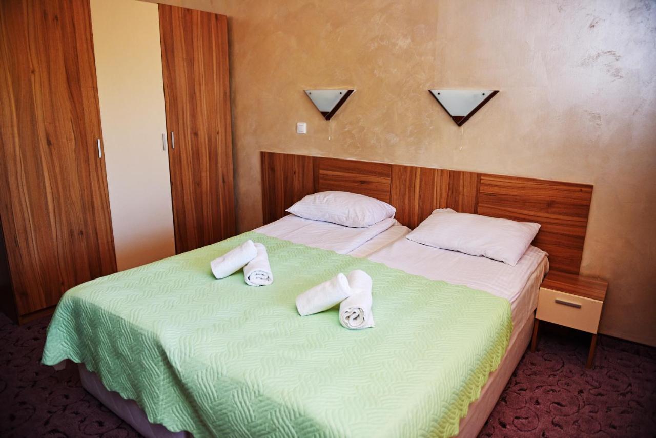 Aparthotel Forest Nook بامبوروفو المظهر الخارجي الصورة