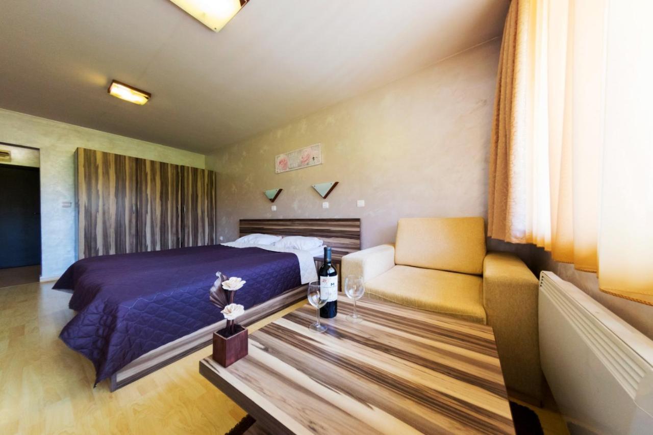Aparthotel Forest Nook بامبوروفو المظهر الخارجي الصورة